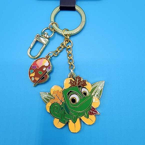 Loungefly Disney Tangled Rapunzel Pascal Paint Fall Autumn Keychain Charm NEW - Picture 10 of 12